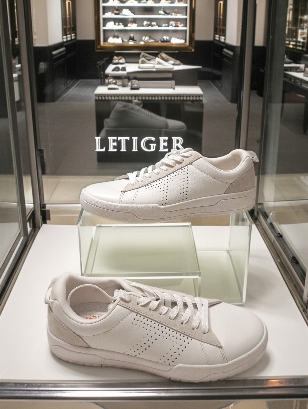 New Le Tigre Tompkins Bright White Casual Low-Top Sneakers Women 10M
